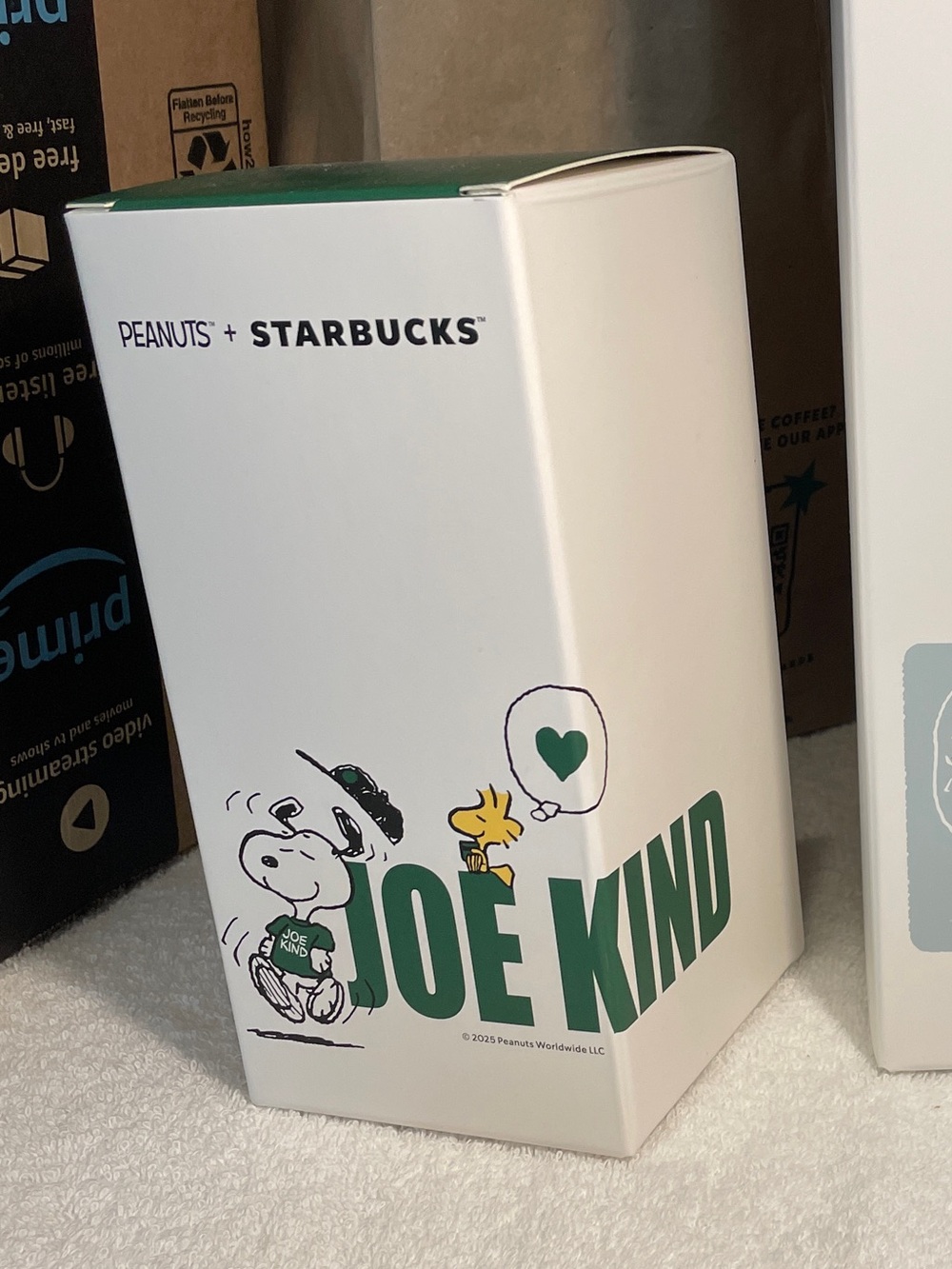 Starbucks x peanuts snoopy woodstock